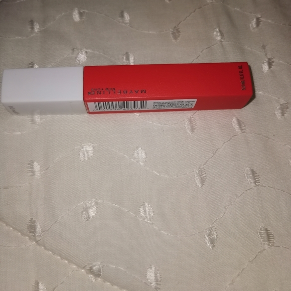 Full size Maybelline - Picture 1 of 1